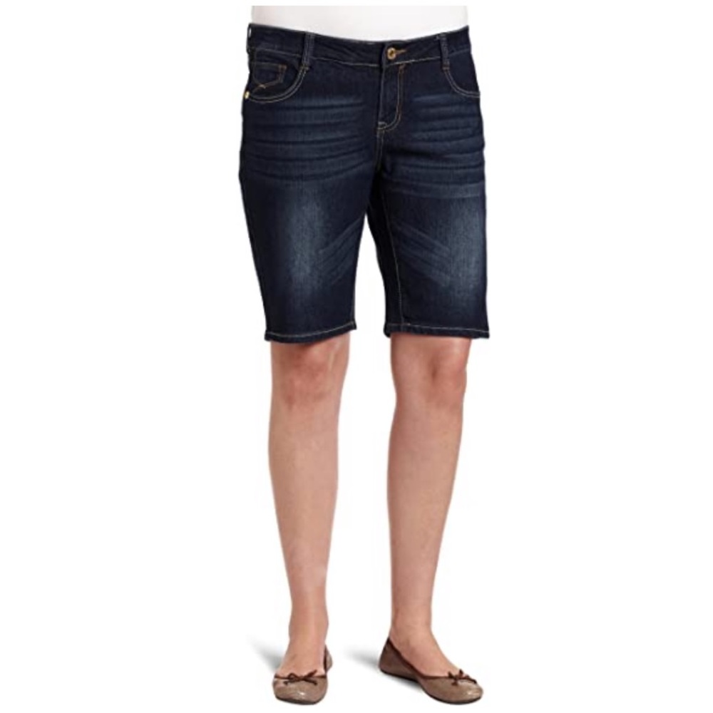 🎈2 for $8🎈Dark denim Bermuda shorts, size 6